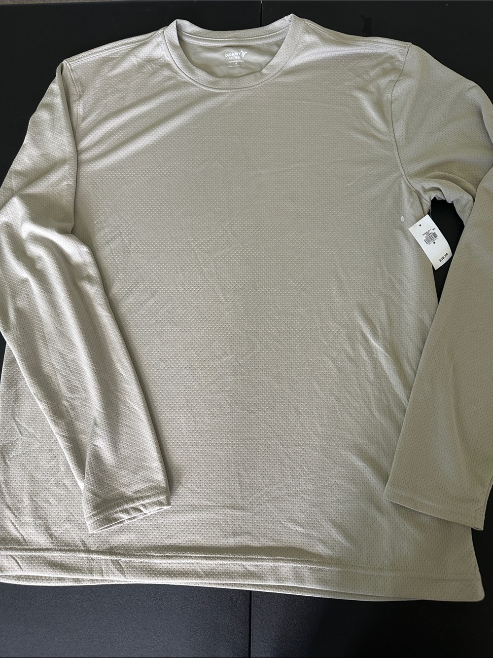 Old Navy Active Long-Sleeve Performance Tee NWT